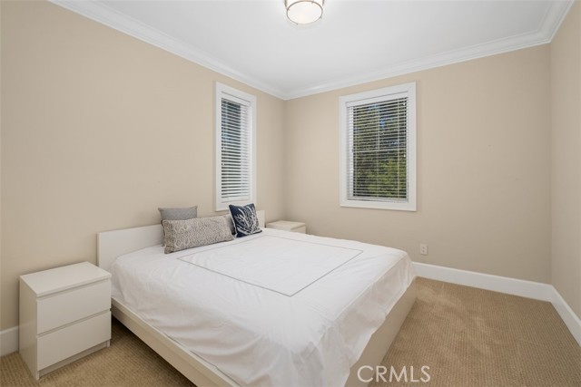 4 Summer House Lane, Newport Beach CA: https://media.crmls.org/medias/d15a3fb9-8733-4bfb-bff8-450b83f4070d.jpg