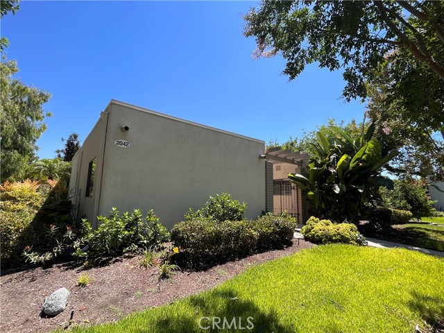 Image 2 for 2042 E Via Mariposa #D, Laguna Woods, CA 92637