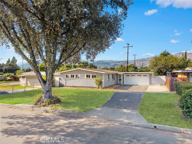 Detail Gallery Image 2 of 27 For 739 E Haltern St, Azusa,  CA 91702 - 3 Beds | 2 Baths