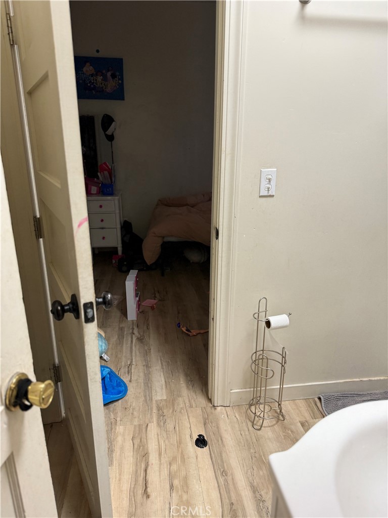 https://media.crmls.org/medias/d15b5062-fdf0-4566-ad35-bc85d79f9868.jpg?preset=X-Large