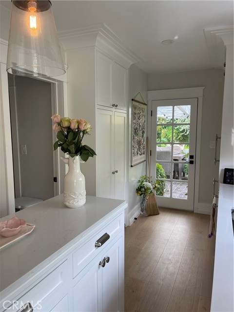 5124 Vesper Avenue, Sherman Oaks CA: https://media.crmls.org/medias/d15be132-fb6d-4610-8030-17822fa9e75c.jpg