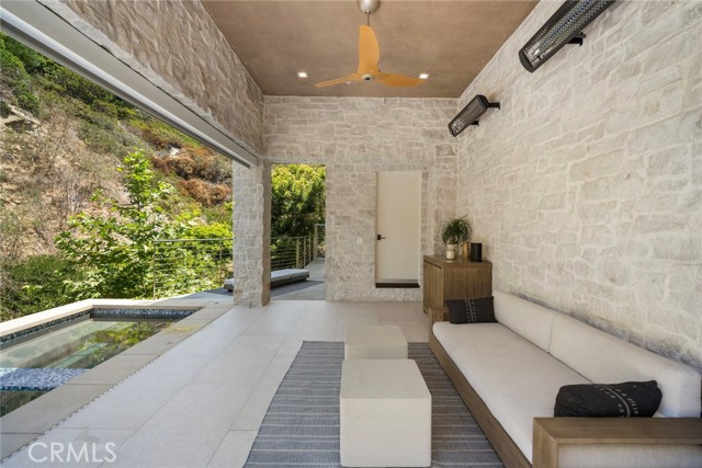 702 Diamond, Laguna Beach CA: https://media.crmls.org/medias/d15bf57c-8cae-4103-adca-bb76ae8fdb0d.jpg