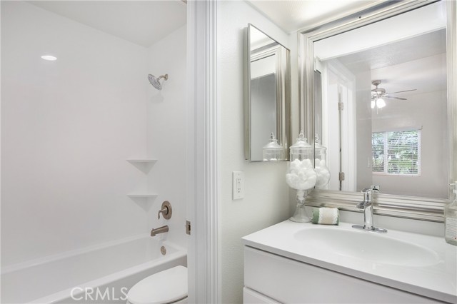 Detail Gallery Image 6 of 30 For 5 Rosa #140,  Rancho Santa Margarita,  CA 92688 - 2 Beds | 2 Baths