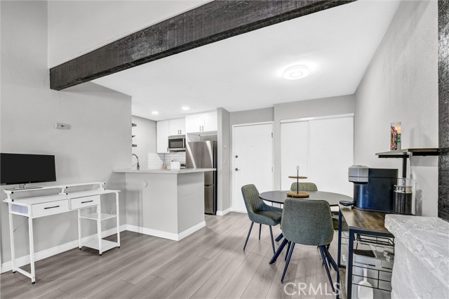 21800 Schoenborn, 260 photo 7