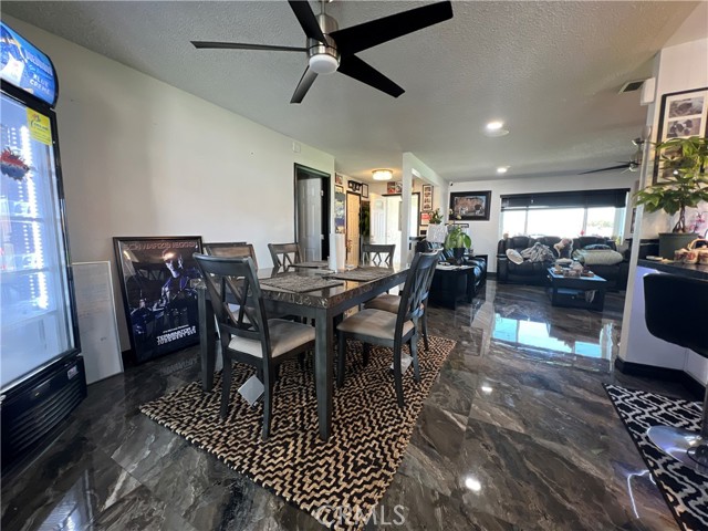 Detail Gallery Image 19 of 59 For 15245 Apache Rd, Apple Valley,  CA 92307 - 3 Beds | 2 Baths