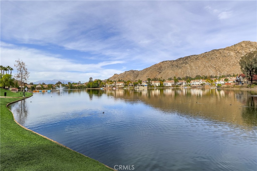 https://media.crmls.org/medias/d15d5938-16b1-4339-8e43-cf7c595e2442.jpg?preset=X-Large