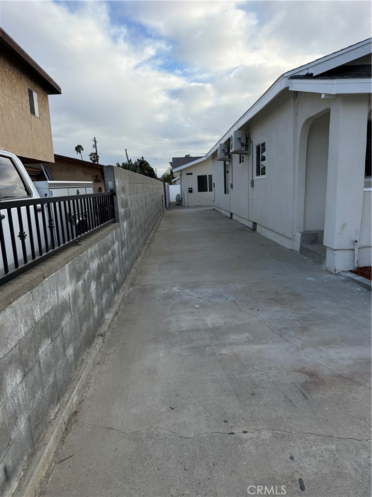 https://media.crmls.org/medias/d15e00e1-0053-4507-8f91-0aaf133b9282.jpg?preset=X-Large