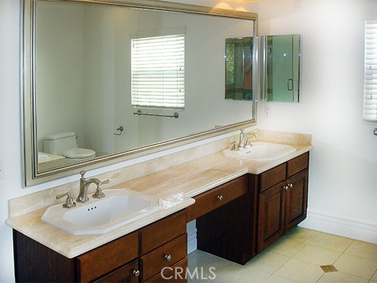 Detail Gallery Image 17 of 19 For 10640 Woodbridge St Ph2,  Toluca Lake,  CA 91602 - 3 Beds | 2/1 Baths