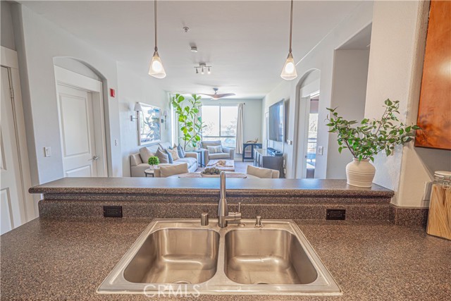 Detail Gallery Image 6 of 35 For 24585 Town Center Dr #4304,  Valencia,  CA 91355 - 2 Beds | 2 Baths