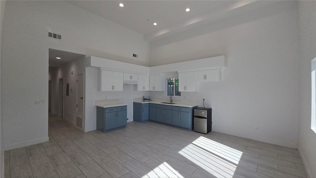 1/2 Avalon Boulevard