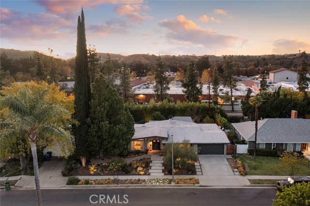 Detail Gallery Image 50 of 56 For 4835 Almidor Ave, Woodland Hills,  CA 91364 - 5 Beds | 3 Baths