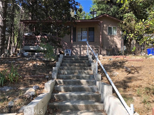 23792 Springwater, Crestline, CA 92325