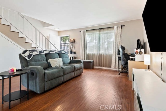 Detail Gallery Image 4 of 25 For 8414 Columbus Ave #15,  North Hills,  CA 91343 - 2 Beds | 1/1 Baths