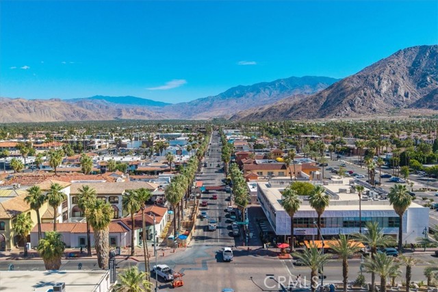 595 S Calle Santa Rosa, Palm Springs CA: https://media.crmls.org/medias/d16207c3-cb08-458e-b81f-2049cf19a93f.jpg