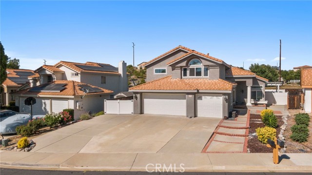 Detail Gallery Image 4 of 69 For 40236 Holden Cir, Temecula,  CA 92591 - 5 Beds | 3 Baths