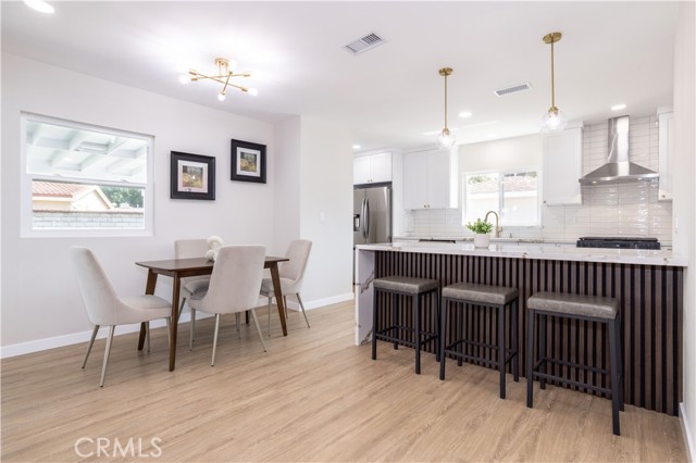 Detail Gallery Image 5 of 33 For 20341 Schoenborn St, Winnetka,  CA 91306 - 3 Beds | 2 Baths