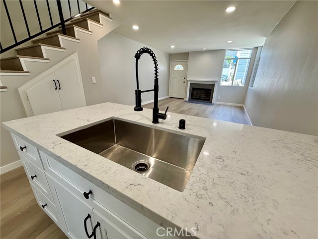3075 Foothill Boulevard, La Crescenta CA: https://media.crmls.org/medias/d1642f0d-3004-4333-8648-14039f8a9948.jpg