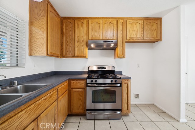 Detail Gallery Image 11 of 48 For 12867 Banyon Tree Ln, Victorville,  CA 92392 - 2 Beds | 2 Baths