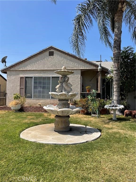 Detail Gallery Image 2 of 11 For 811 Walnut, Colton,  CA 92324 - 3 Beds | 2 Baths