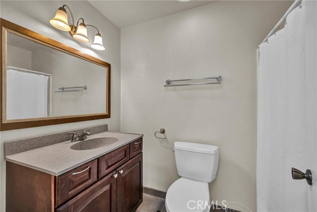 Detail Gallery Image 28 of 52 For 18528 North Shore Dr, Hidden Valley Lake,  CA 95467 - 3 Beds | 3 Baths