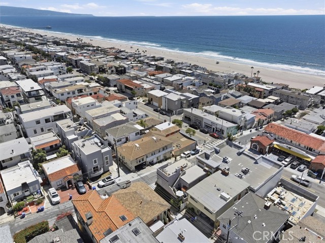 315 33rd, Manhattan Beach, California 90266, 2 Bedrooms Bedrooms, 0 ,2 BathroomsBathrooms,Residential,For Sale,33rd,0,SB26105539