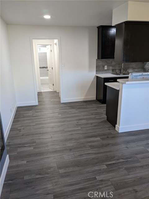 Detail Gallery Image 2 of 13 For 1708 Pine Ave #4,  Long Beach,  CA 90813 - 1 Beds | 1 Baths
