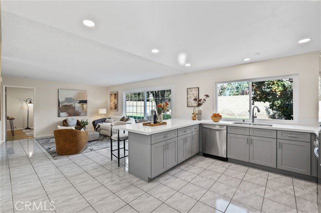 Detail Gallery Image 28 of 55 For 12547 Yosemite, Cerritos,  CA 90703 - 4 Beds | 3 Baths