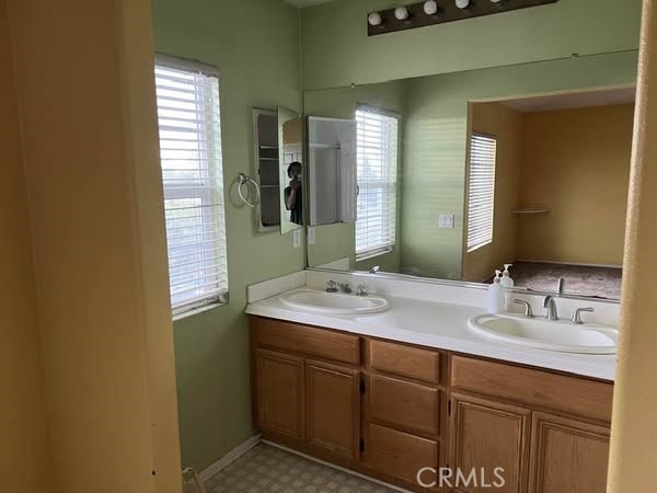 Detail Gallery Image 12 of 15 For 10760 Elm Cir, Stanton,  CA 90680 - 4 Beds | 3/1 Baths