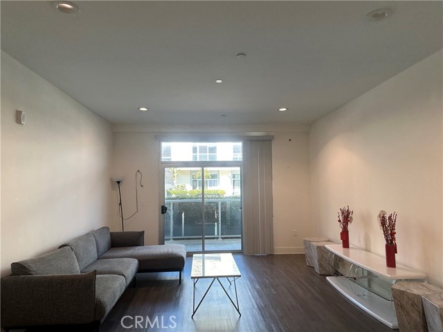 56 E Duarte Road, Arcadia CA: https://media.crmls.org/medias/d1668604-2cef-4301-9b95-24071b7ec433.jpg