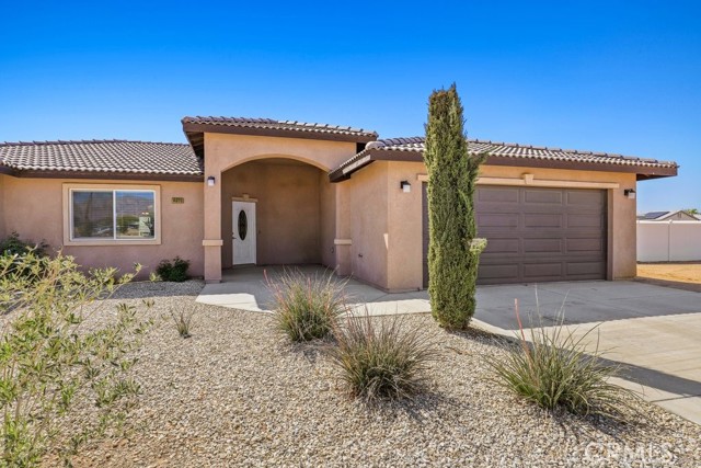 Image 2 for 14920 Tonikan Rd, Apple Valley, CA 92307