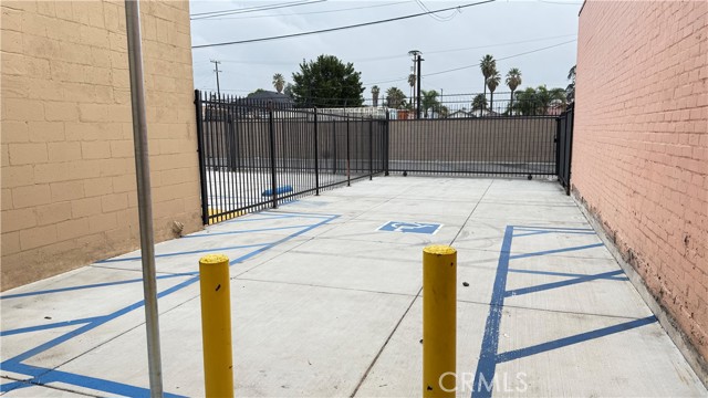 1233 N E Street, San Bernardino, California 92405, ,Commercial Lease,For Rent,1233 N E Street,CRIV25035338