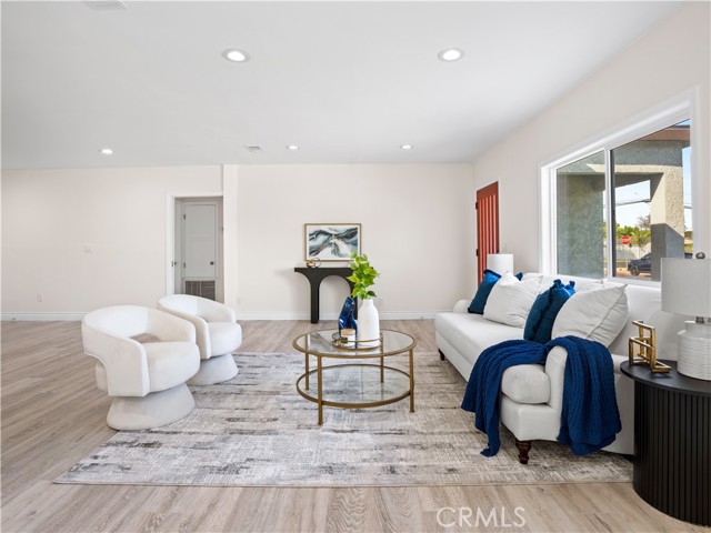 Detail Gallery Image 8 of 43 For 4251 Gundry, Long Beach,  CA 90807 - 4 Beds | 3 Baths