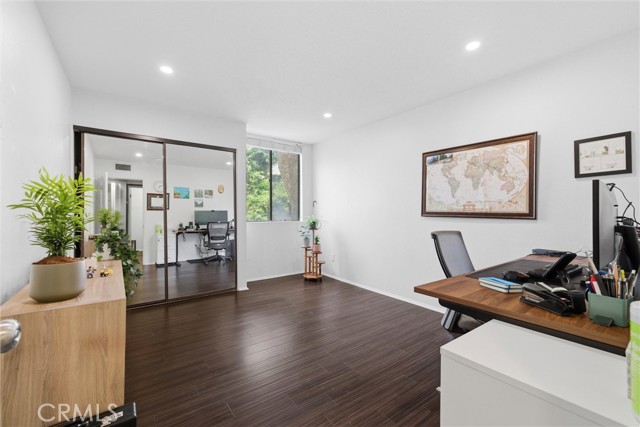 Detail Gallery Image 16 of 31 For 4275 via Arbolada #210,  Los Angeles,  CA 90042 - 2 Beds | 2 Baths