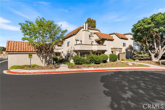 Front Image Thumbnail for CROC26065303