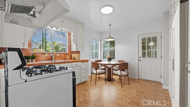 Detail Gallery Image 5 of 17 For 627 W 33rd St, San Bernardino,  CA 92405 - 2 Beds | 1 Baths