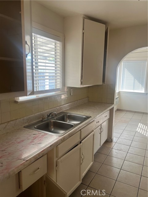 Detail Gallery Image 24 of 41 For 1026 Flower St, Bakersfield,  CA 93305 - – Beds | – Baths