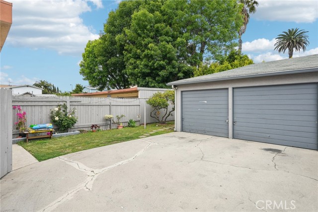 Detail Gallery Image 6 of 16 For 494 Almond Ave, Long Beach,  CA 90802 - – Beds | – Baths
