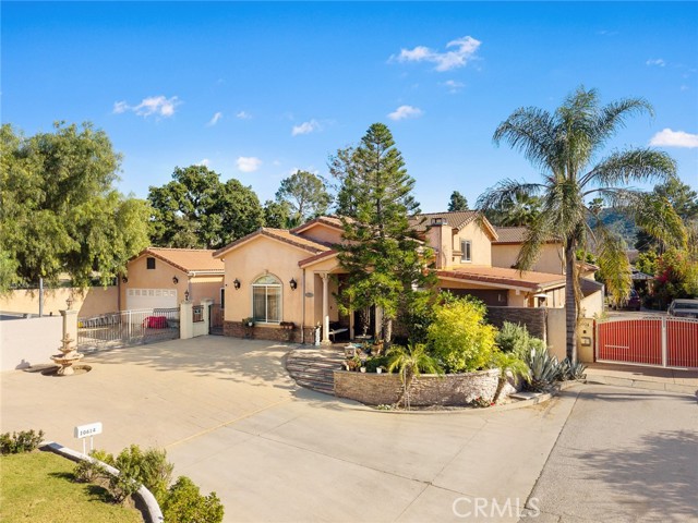 Detail Gallery Image 8 of 63 For 10610 Oak Tree Way, Sunland,  CA 91040 - 5 Beds | 4 Baths