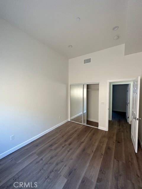 Detail Gallery Image 18 of 30 For 5507 S Manhattan Place, Los Angeles,  CA 90062 - 12 Beds | 8 Baths