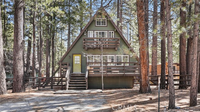 Detail Gallery Image 1 of 45 For 651 Ponderosa Dr, Big Bear Lake,  CA 92315 - 2 Beds | 3 Baths