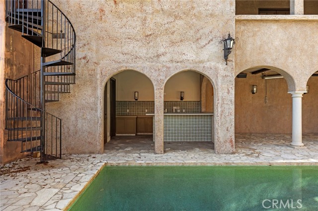 Detail Gallery Image 53 of 74 For 1316 Beverly Grove Pl, Beverly Hills,  CA 90210 - 5 Beds | 7/2 Baths