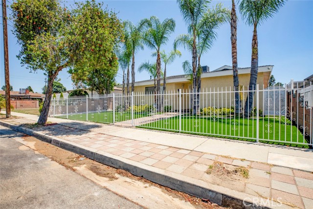 12922 Strathern Street, North Hollywood CA: https://media.crmls.org/medias/d16b98e3-7926-4e69-a465-86bee1ce9bc5.jpg