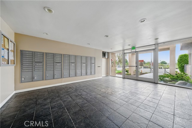 Detail Gallery Image 5 of 35 For 7826 Topanga Canyon Bld #218,  Canoga Park,  CA 91304 - 2 Beds | 2 Baths