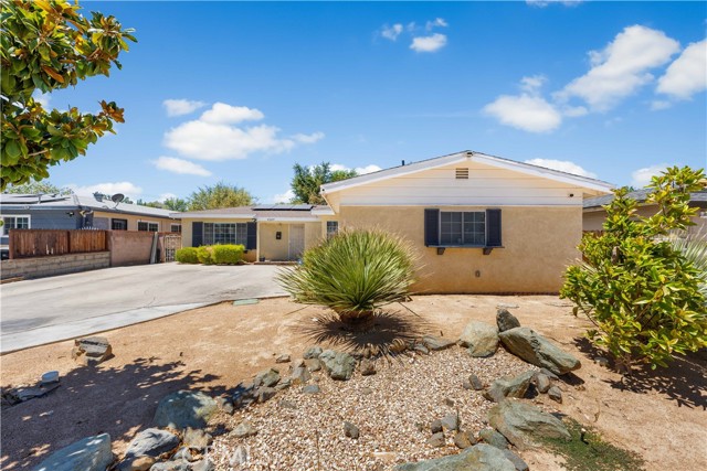 Detail Gallery Image 3 of 31 For 45029 16th St, Lancaster,  CA 93534 - 3 Beds | 2 Baths