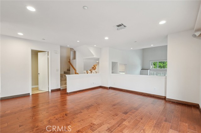 50 Esperanza Avenue, Sierra Madre CA: https://media.crmls.org/medias/d16cc2fd-d00a-4c14-8113-1384a13cfd70.jpg