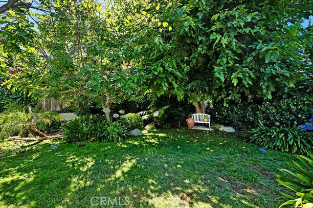 5217 Canoga Avenue, Woodland Hills CA: https://media.crmls.org/medias/d16cef4d-86f4-4279-b4b8-3ce3fc9cd4b6.jpg