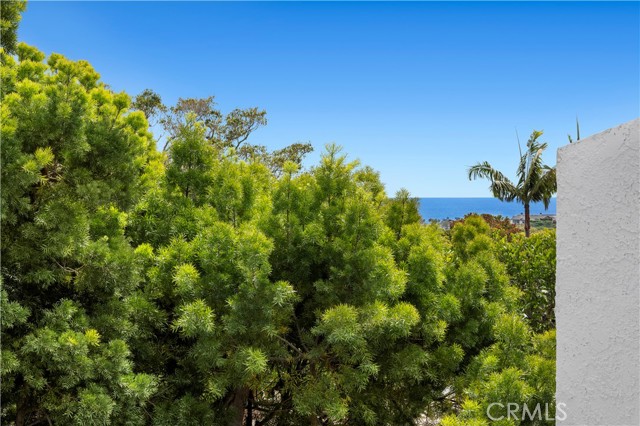 11 Mainsail Drive, Corona del Mar CA: https://media.crmls.org/medias/d16e5096-801f-4812-8e12-1042c7d2ea44.jpg