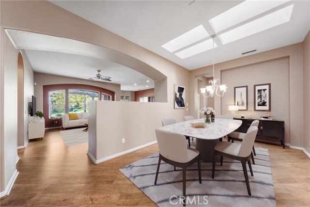 9389 Robinson Ln, Corona CA: https://media.crmls.org/medias/d16e74c1-c8bd-4095-b3ee-7b17b7671158.jpg