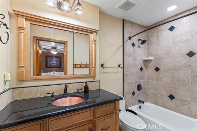 26419 Apache Trail, Rimforest CA: https://media.crmls.org/medias/d16e7d69-0ea8-4c42-bcb1-78cee7b1fd08.jpg