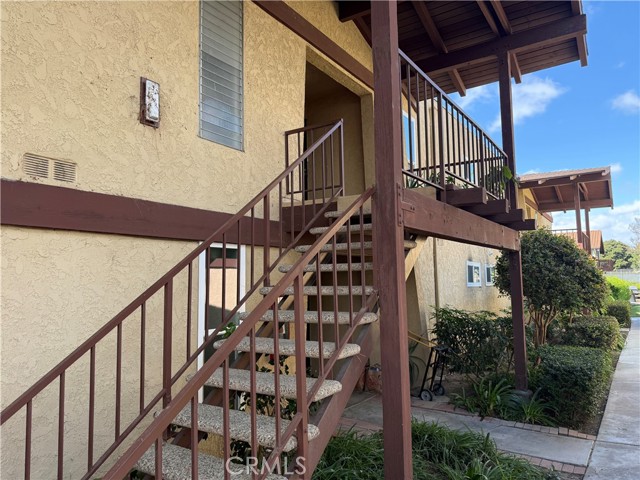 Front Image Thumbnail for CROC26072522